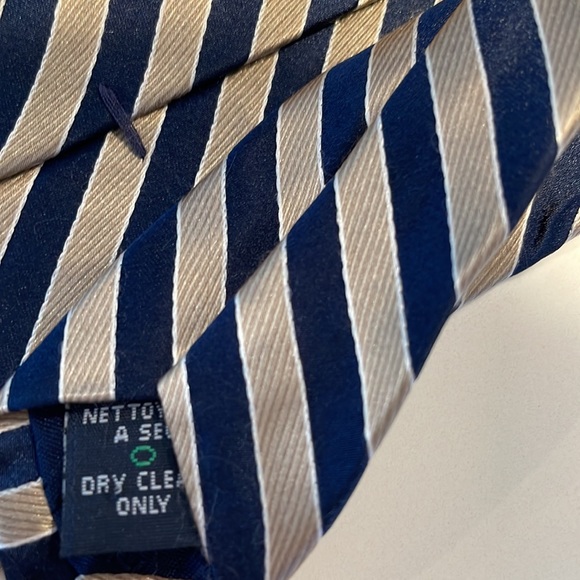 (2/$20) Nautica 100% Silk stripe tie (gold, navy, white) - Picture 6 of 6